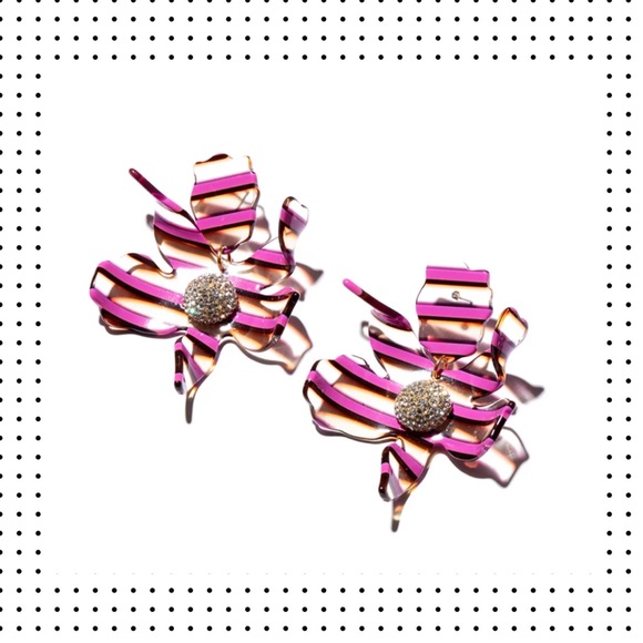NWT Lele Sadoughi - Crystal Lily Earrings - Picture 4 of 14